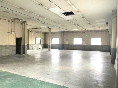 久世築山町工場の内装