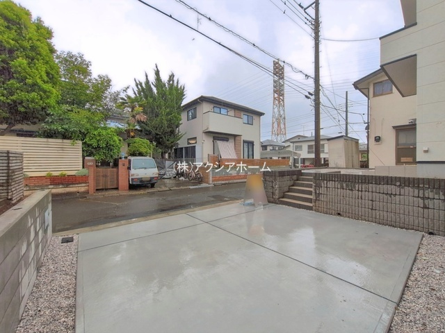 所沢市下富・全1棟　新築一戸建　～1部屋増やせる～の駐車場
