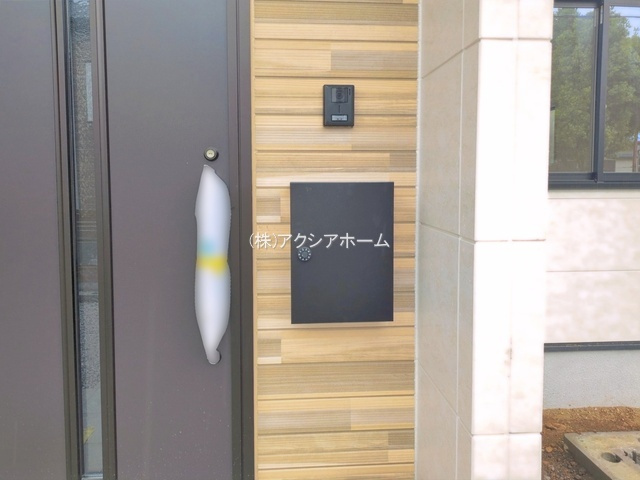 所沢市下富・全1棟　新築一戸建　～1部屋増やせる～の玄関