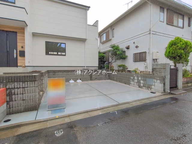 所沢市下富・全1棟　新築一戸建　～1部屋増やせる～の駐車場
