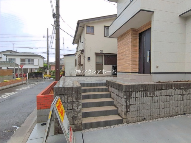 所沢市下富・全1棟　新築一戸建　～1部屋増やせる～の玄関