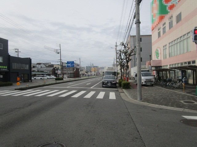 大阪市生野区林寺５丁目のビルの周辺