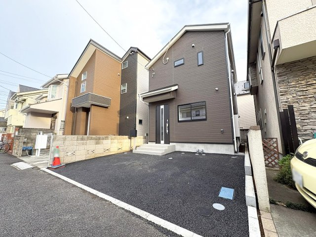 【外観】 | 西東京市谷戸町1丁目　新築一戸建住宅　全1棟　(保谷店) | 小・中学校徒歩5分以内に揃い、お子様のいるご家庭も安心。
