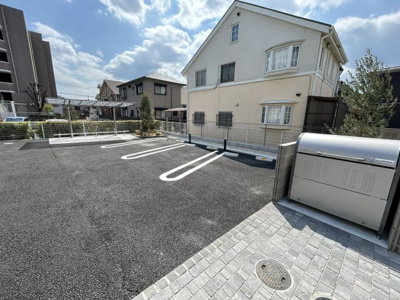 【駐車場】 | ぺリラ大森 | 駐車場があるので、車を買う予定の方も安心です