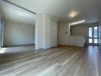 【居間・リビング】 | ぺリラ大森 | おしゃれな居間です