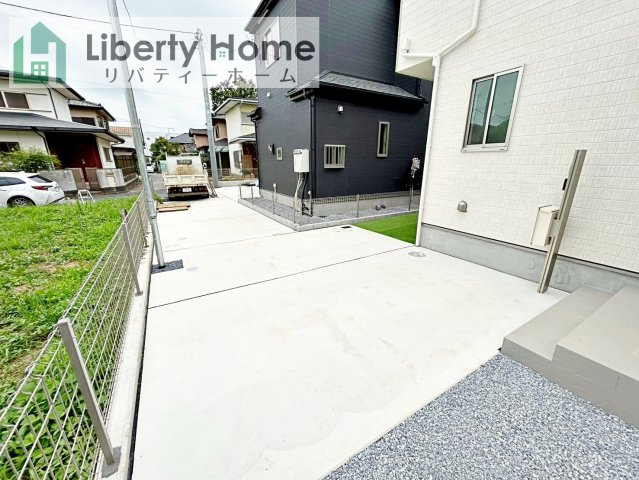 土浦市下高津3丁目　新築戸建　A号棟の駐車場