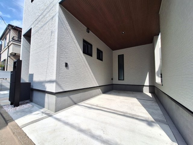 【外観】 | 練馬区谷原1丁目　新築一戸建住宅　全1棟　（成増店） | カースペース2台駐車可能（車種・運転技術によります）  
