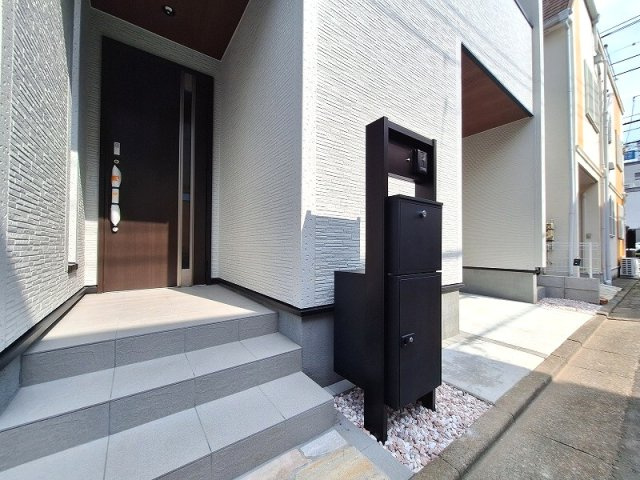 【外観】 | 練馬区谷原1丁目　新築一戸建住宅　全1棟　（成増店） | 完成済につき即入居可能