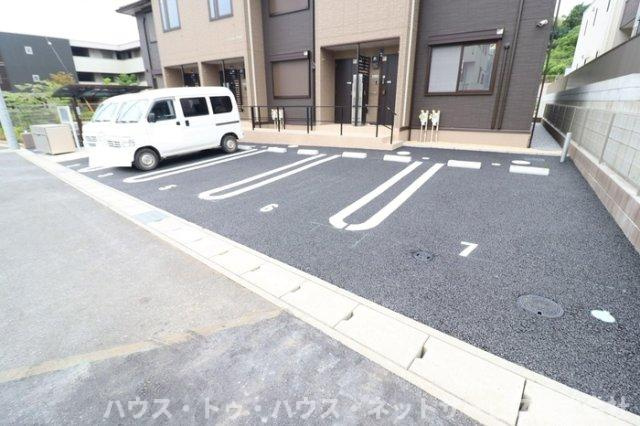 キャリコマルモの駐車場