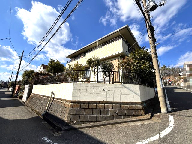 南側ひな壇の為、外からの目線が気になりません