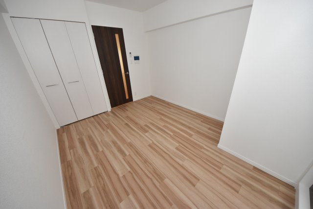 レオンコンフォート大手前ラトゥールの寝室