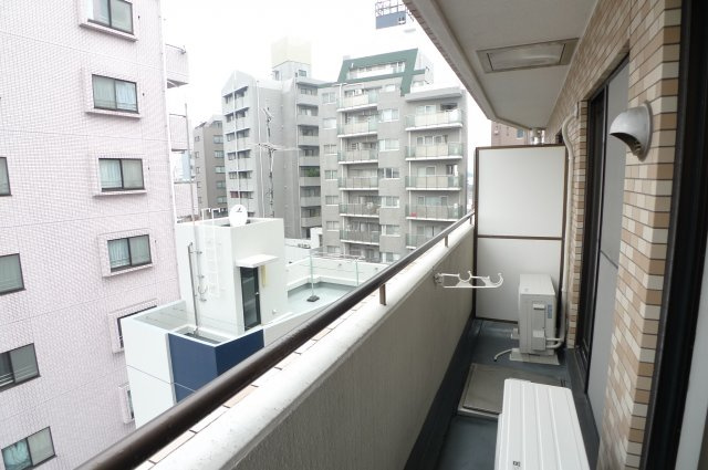 【バルコニー】