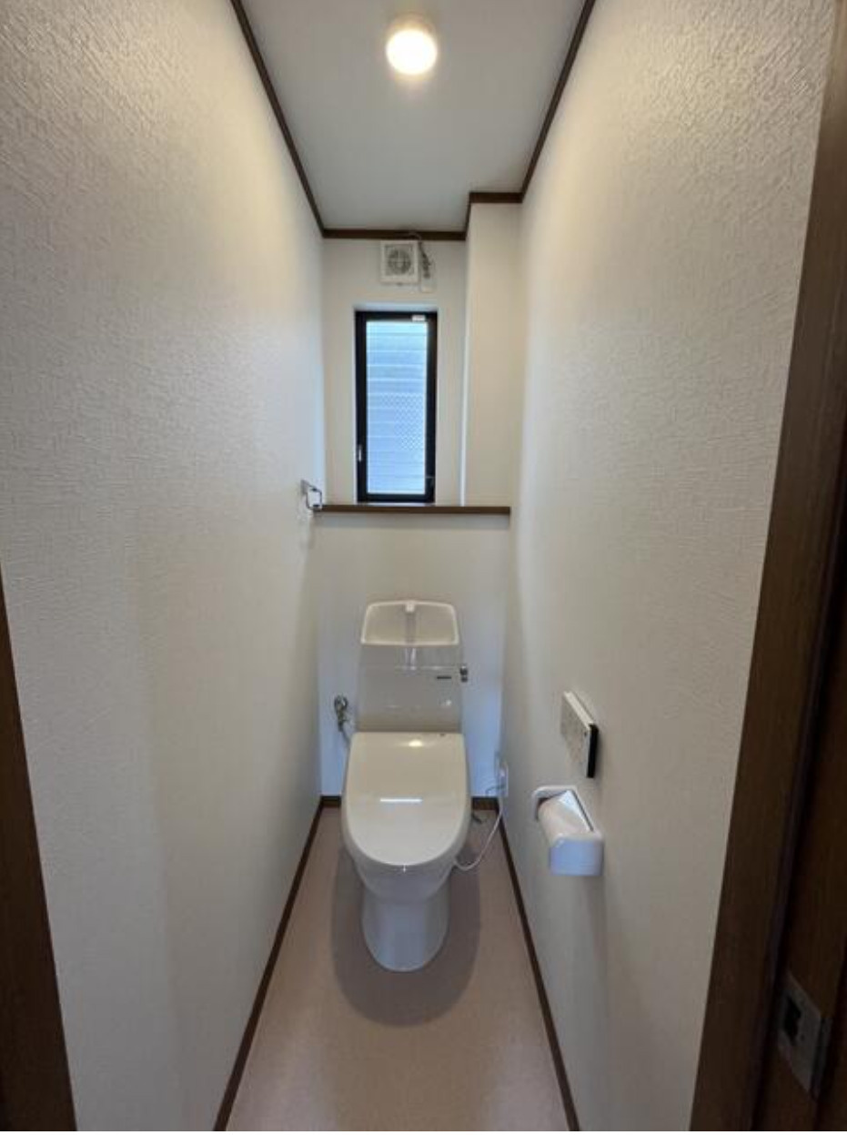 売中古戸建　藤枝市田沼１丁目のトイレ