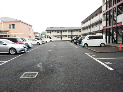 【駐車場】 | レオパレスエミネンス