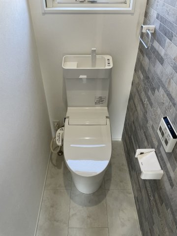 女鳥羽2丁目　新築建売住宅のトイレ
