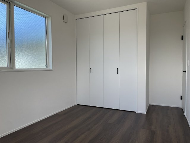 女鳥羽2丁目　新築建売住宅の洋室