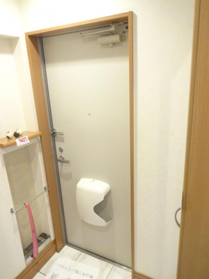 【玄関】 |  Ｃｏｍｏｄｏつづみ