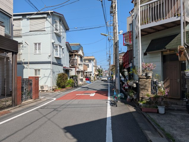 大田区中央7丁目　売地の前面道路含む現地写真
