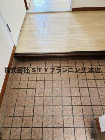 仲介手数料０円！コスモハイツ　SOHO可能物件の玄関