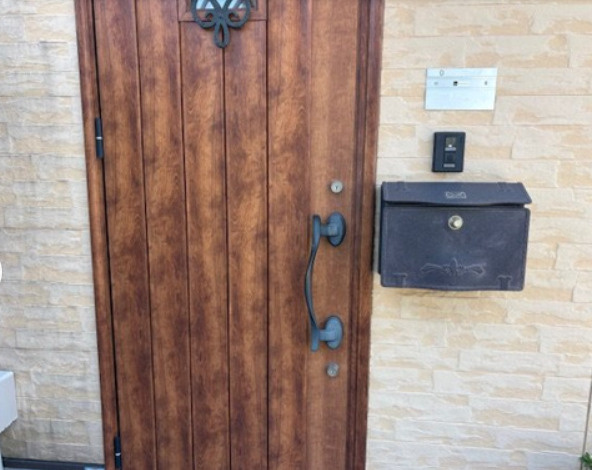 杉並区井草５丁目のタウンの玄関