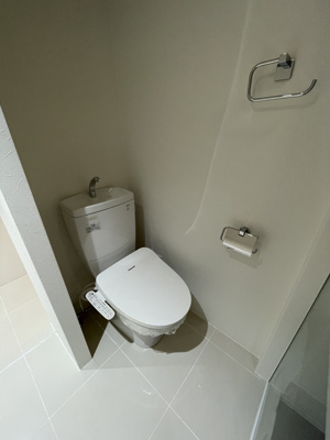 【トイレ】 | ラグゼナ東高円寺 | 温水洗浄便座。