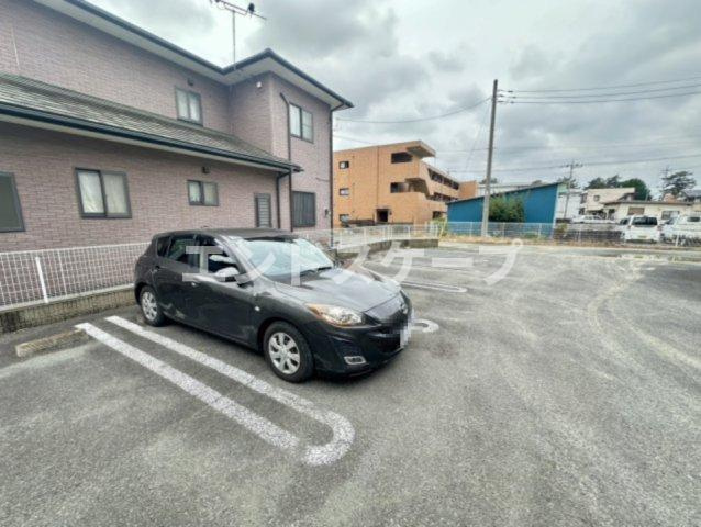 クローリスの駐車場|高崎、前橋のお部屋探しはエンドスケープまで！お客様の理想お聞かせ下さい♪