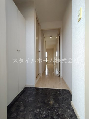 【玄関】 | デルフィ・カーサ | イメージ写真です。