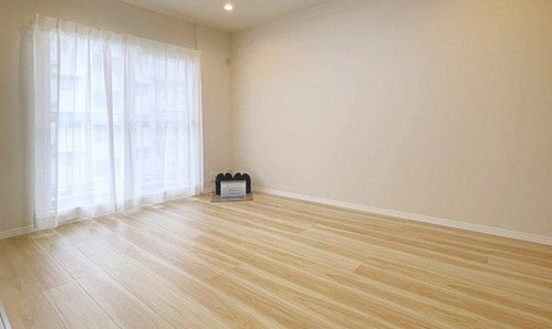 上尾ハウス２号棟の洋室|洋室です