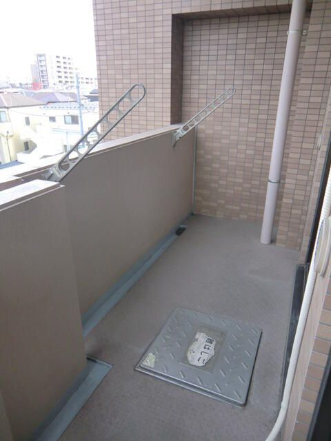 朝日クレスパリオ王子のバルコニー