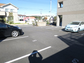 【駐車場】