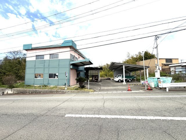 事務所兼倉庫　神戸市西区玉津町水谷262の前面道路含む現地写真|前面道路含む現地写真です