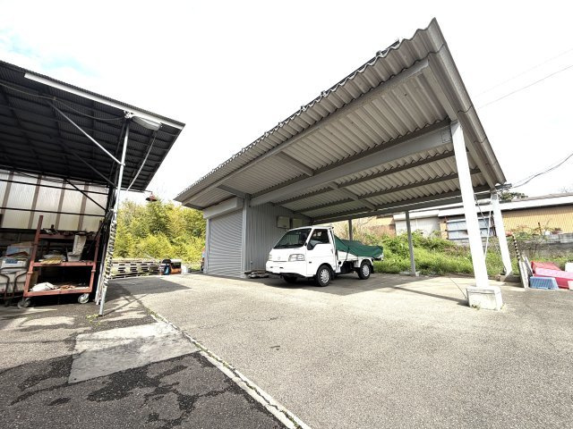 事務所兼倉庫　神戸市西区玉津町水谷262のその他|駐車スペースあります