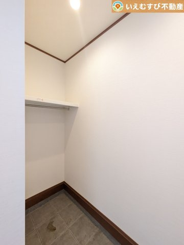 熊谷市上之　中古戸建の収納|大容量の収納スペースで住空間もスッキリ広々
収納がたっぷり付いていれば、お部屋がすっきり保てて気持ちが良いですね♪