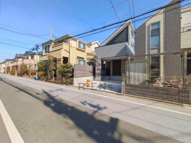 【前面道路含む現地写真】 | 練馬区田柄４丁目　新築戸建て | 落ち着いた住宅街の一角、ゆったり過ごせる住環境です