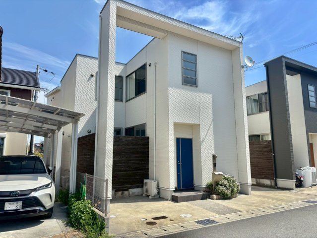ワイドヒルズ東山の外観