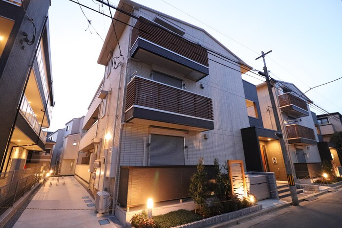 さいたま市浦和区針ヶ谷２丁目のハイツ