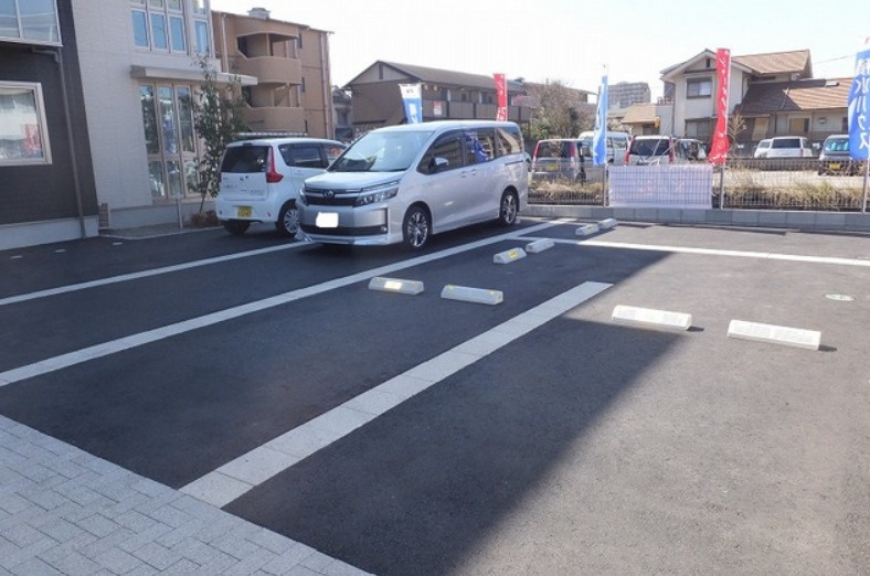 ＲＥＣＯＴＴ中島の駐車場