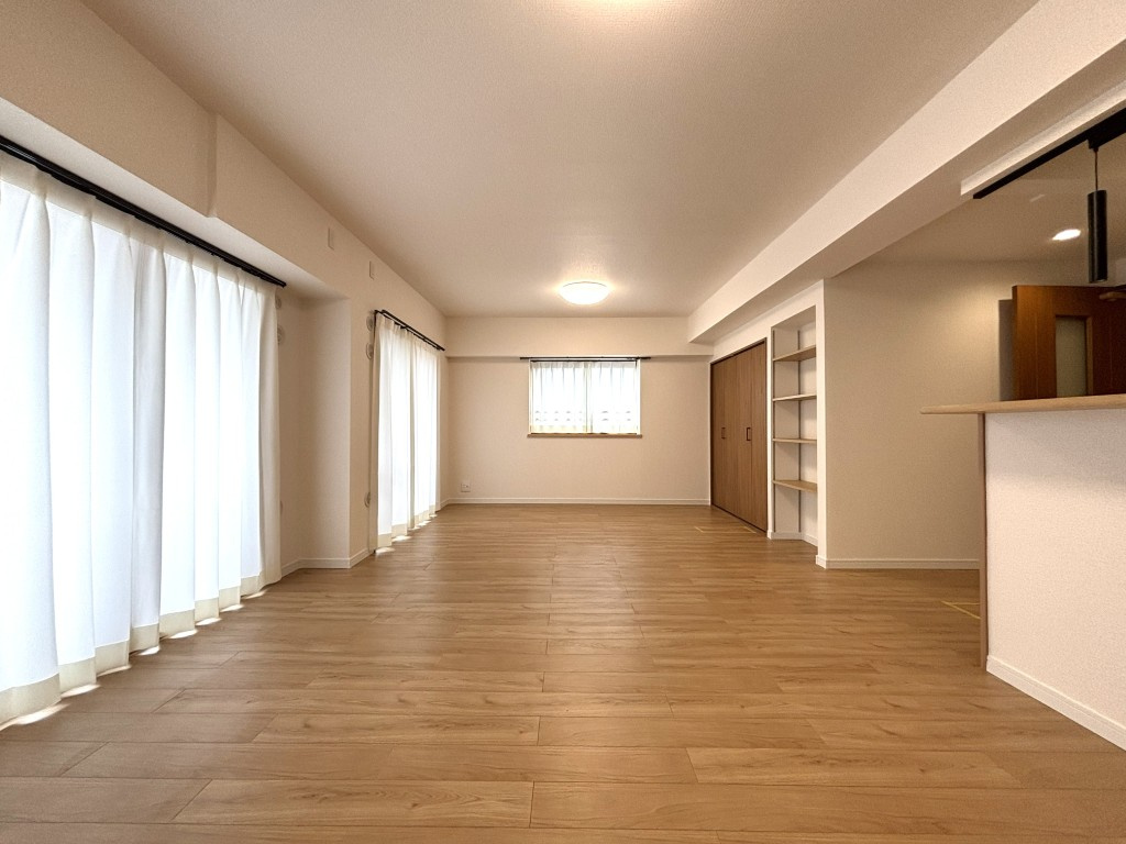 【居間・リビング】の画像