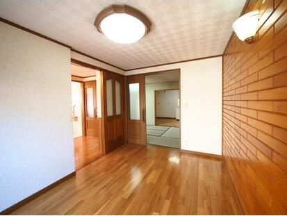 【居間・リビング】の画像