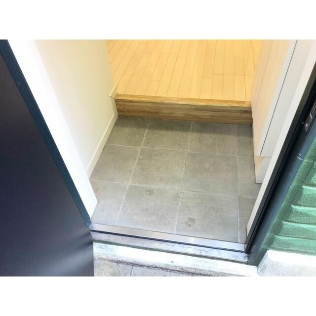 ピースコート池袋の玄関