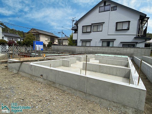 修学院水上田町 新築戸建 1期2次7号地の駐車場