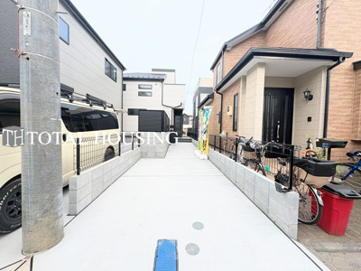 【前面道路含む現地写真】 | 小金井市前原町3丁目　新築戸建　2号棟　全2棟