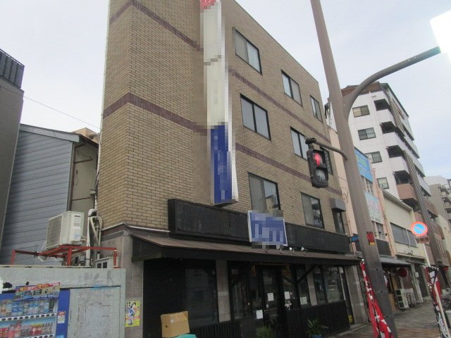 大阪市北区菅栄町のビルの外観