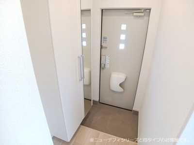 【玄関】 | ヴィラ・グレイスⅡ | きれいな玄関です