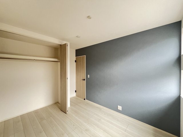 橿原市第1新賀町　全1棟の洋室|洋室5.2帖　クローゼット付き