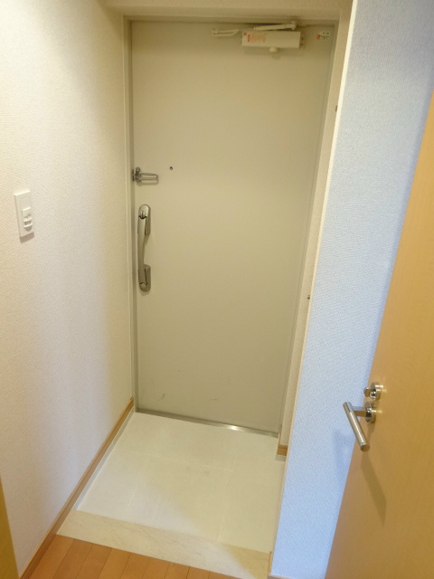 スカイコート後楽園WESTの玄関