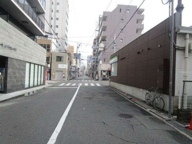 大阪市中央区島之内２丁目のビルの周辺