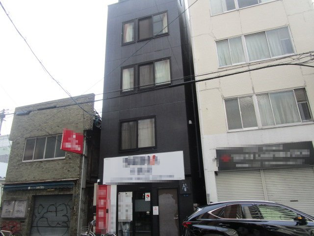 大阪市中央区島之内２丁目のビル