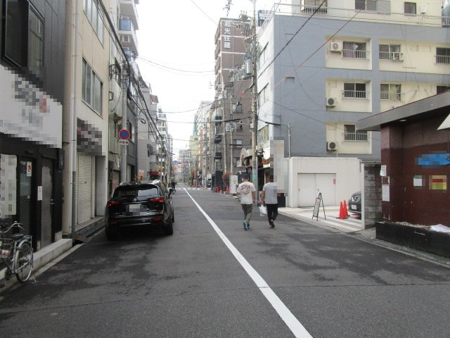 大阪市中央区島之内２丁目のビルの周辺