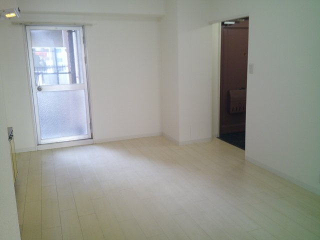 大阪市天王寺区上汐３丁目の賃貸マンションの内装